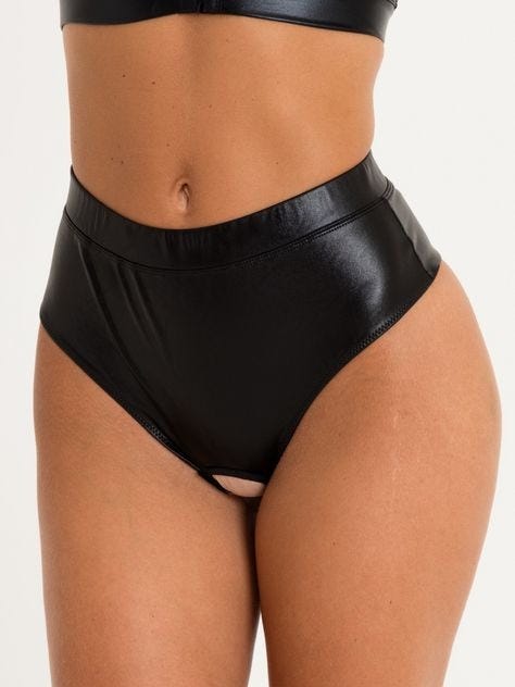 String ouvert wetlook Fierce